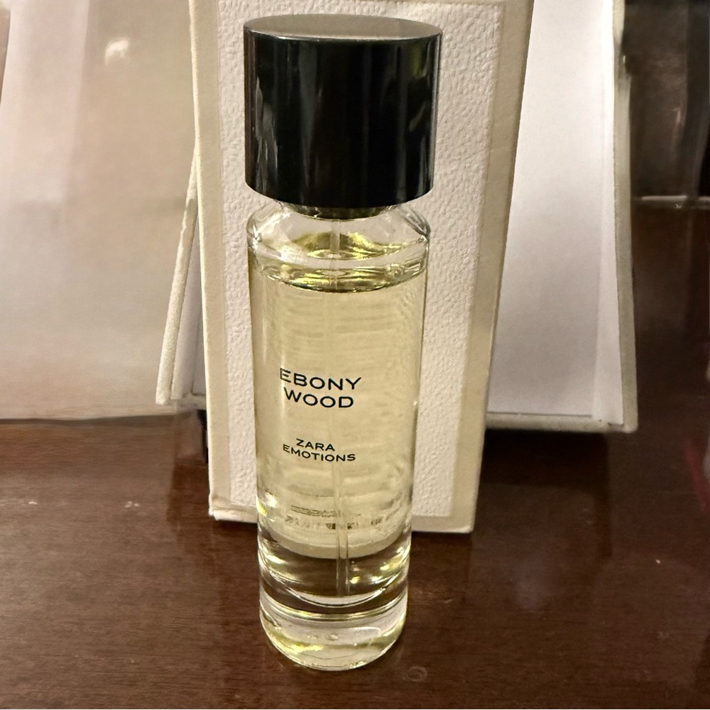 Women Zara Ebony Wood Eau de Parfum – Cream White Bottle - Picture 7 of 12